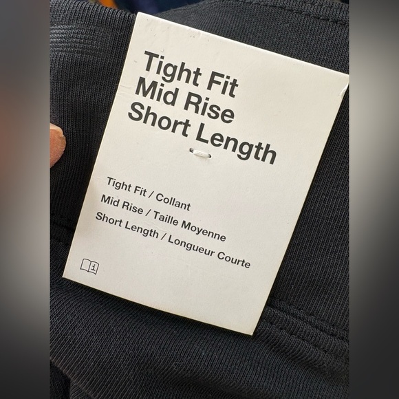 Nike Tight fit mid rise short length black biker shorts size xs - Picture 6 of 7